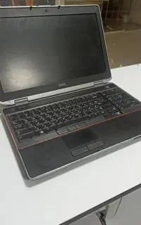 آموزشگاه و فروشگاه دنیای دیجیتال