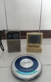رادیو قدیمی کلکسیونی