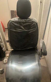 صندلی ارایشگاه نو