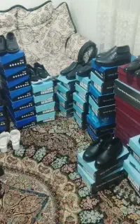 فروش تعداد کفش مردانه  به صورت عمده