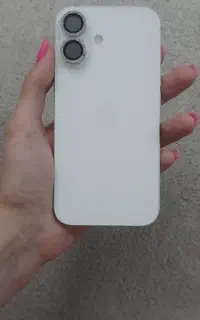 ایفون ۱۷ نرمال