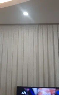 پرده سالم به همراه دکور کنار مخملی و چوب پرده