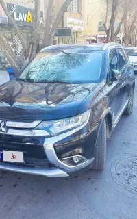 میتسوبیشی اوتلندر ۲۰۱۷