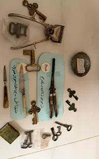 نقاشی روی کاغذ قدیمی