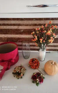 گل مصنوعی و تزئینات دیگر