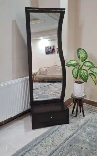 آئینه قدی
