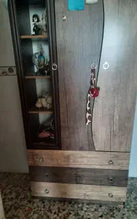 کمدلباسی، سه کشو، ی قسمت هم طبقه،