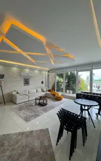 ویلا نما شیشه با حوضچه ابدرمانی، ابگرم رینه