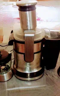 آبمیوه گیری ۴ کاره