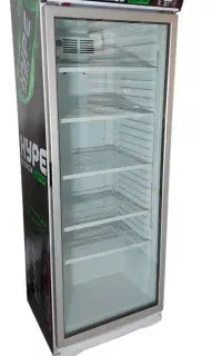 یخچال ایستاده 70سانت تروتمیز دارم میفروشم