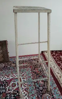 چهارپایه فلزی بلند