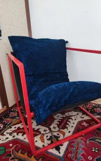 صندلی راحتی با میز تحریر