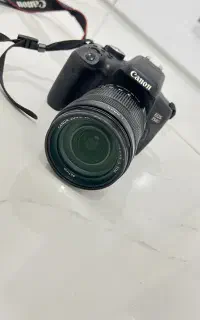 دوربین عکاسی کانن 750d با لنز ۱۸۱۳۵ درحد نو
