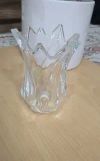 لاله لوستر مدل کاراکاس شفاف خارجی ۲۰۰ تومان