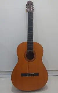 گیتار یاماها c40