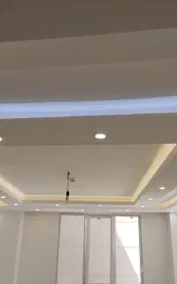 برقکار . برق کار