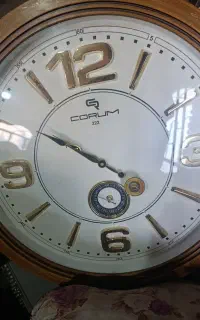 ساعت دیواری بزرگ