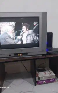 تلویزیون قدیمی سالم