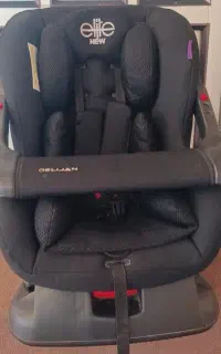 صندلی ماشین در حد نو