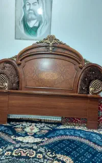 تخت خواب سلطنتی و کلاسیک  درحد نو و تمیز
