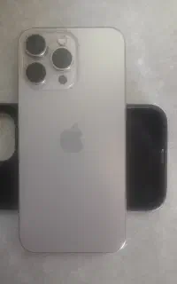 گوشی 15 promax درحد نو