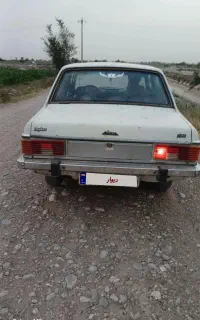 ماشین پیکان سواری