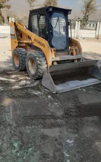 راننده بابکت و لودر با گواهینامه ویژه هستم