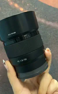 لنز ۵۰سونی F1.8
