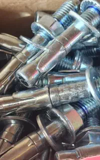 انکر بولت (رول بولت)