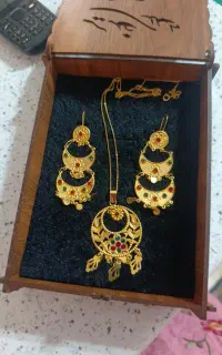 طلای نو 200بالای تابلو