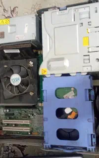 کیس و مانیتور