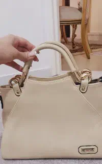 کیف و تعدادی مانتو نو