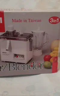 ابمیوه گیری سه کاره اصلا استفاده نشده مناسب جهیزیه