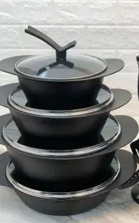 قابلمه ۸ مشکی چدن دسته دار ارسال شهروند
