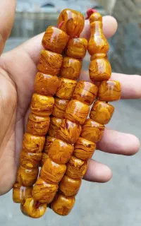 تسبیح کهربا رگه پیچ
