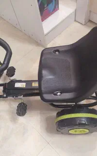 چهار چرخ اسباب بازی