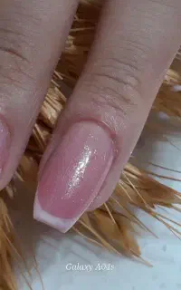 خدمات استثنایی ناخن و مژه
