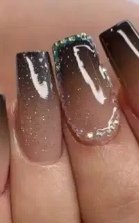 آموزش صفرتاصدکاشت ناخن