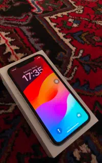 فروش یک عدد ایفون ۱۱ خیلی تمیز ۶۴ کیک