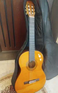 گیتار یاماها c70