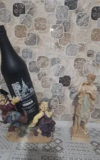 مجسمه و ظرف پذیرایی