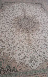 فرش وپشتی