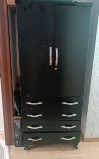 کمد لباس و چوب لباسی