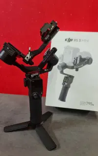 لرزش‌گیر دوربین برند DJI RS 3 Mini / گیمبال