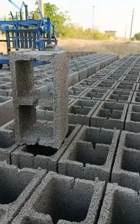 کارگر بلوک زنی