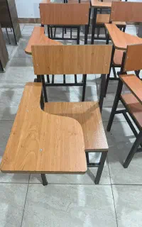 صندلی و میز با ارتفاع مناسب