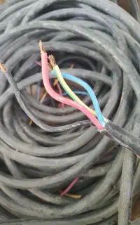 کابل ۶ در ۴