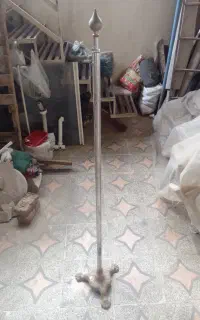 ۱۴عدد میل پرچم با سر و پایه طلائی و برنزی درحد نو