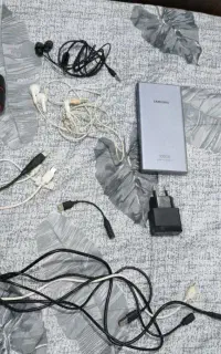 تعدادی وسایل خرت و پرت