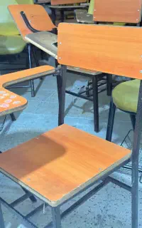صندلی چوبی دانش آموز